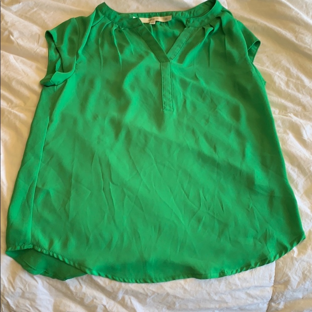 Green short sleeved Fun 2 Fun chiffon top
